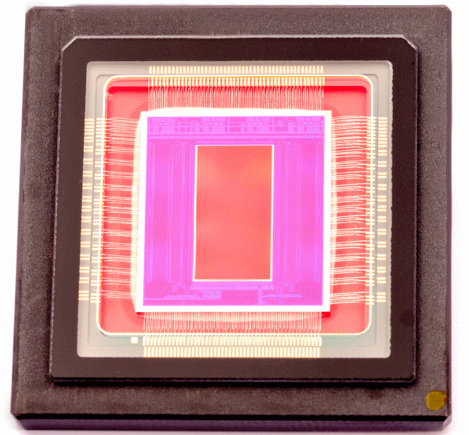 4K2K CMOS image sensor chip