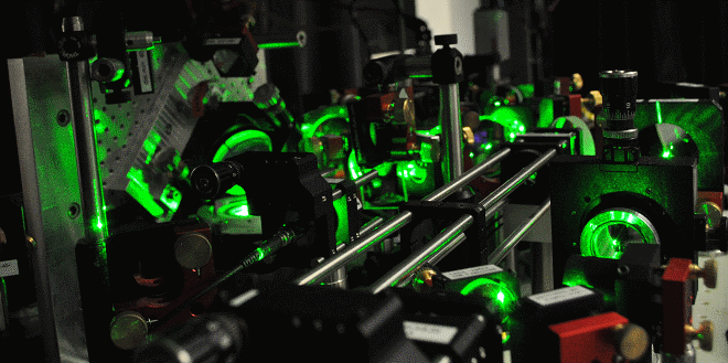 Part of the optical system used to trap and manipulate atoms. (Photo: Jean-Philippe Brantut / ETH Zurich)