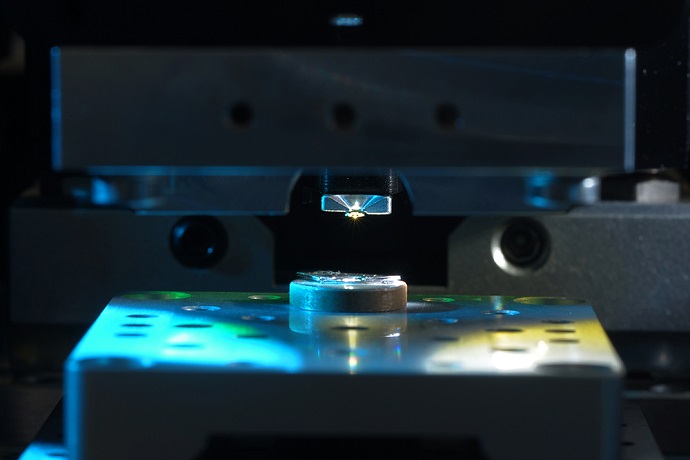 Near-field microscope with a fragment of a gallium nitride wafer