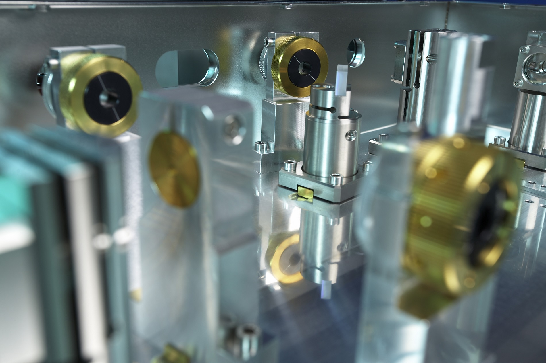A glimpse inside an ultra-short pulse laser from TRUMPF’s TruMicro range