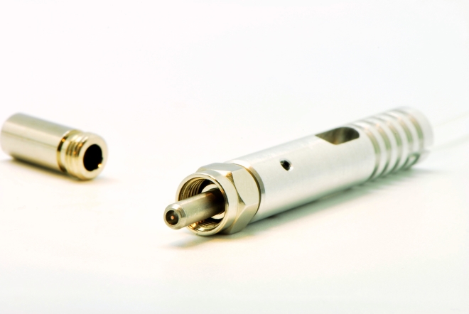ALPhANOV’s expertise allows low-loss PCFs connectors