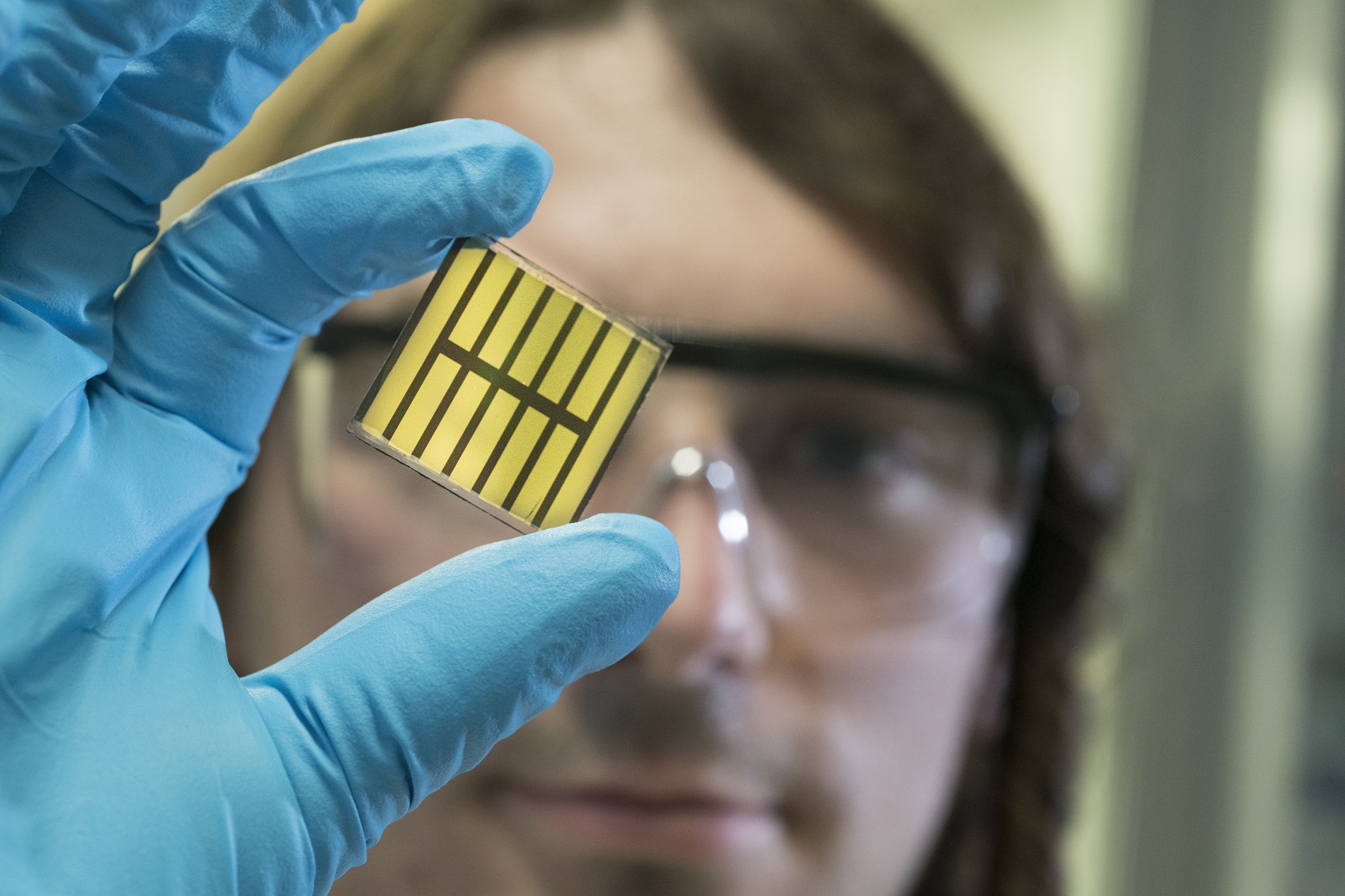 The researchers engaged in the Capitano project are developing new materials, processes and prototypes for highly efficient perovskite solar cells and modules