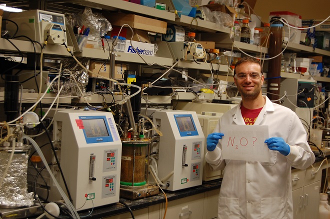 Yaniv Scherson searches for nitrous oxide in a Stanford lab
