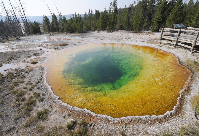 Stunning pictures of Yellowstone's Morning Glory
