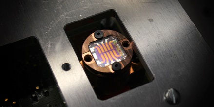 A solar cell chip based on nanocrystals fabricated by the ETH researchers