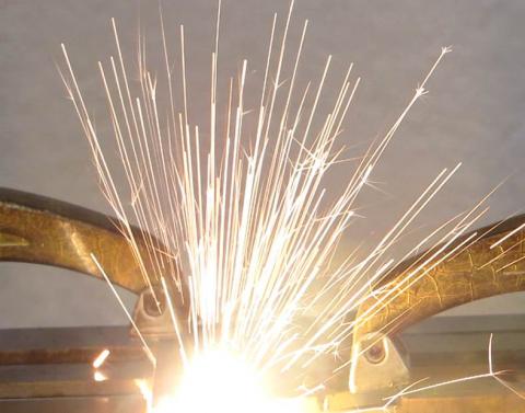 Laser welding of steel to aluminum