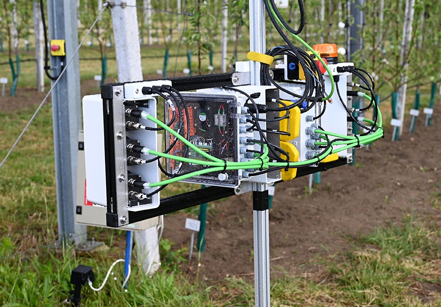 Robust construction: rain and temperatures of up to 40 degrees Celsius do not affect the laser scanner. 