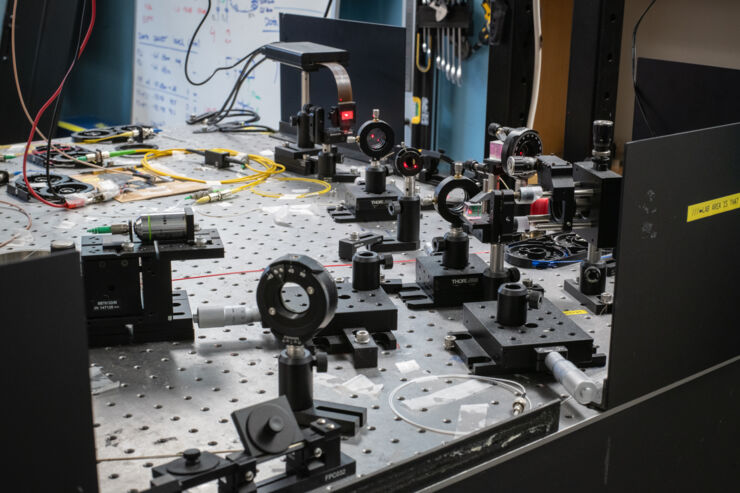 The new experimental set-up made it possible to show a conection between complementarity and information